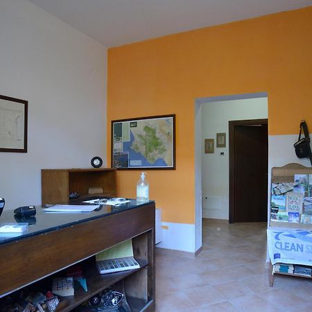 Casa Del Geco Bed & Breakfast Paestum Exterior photo