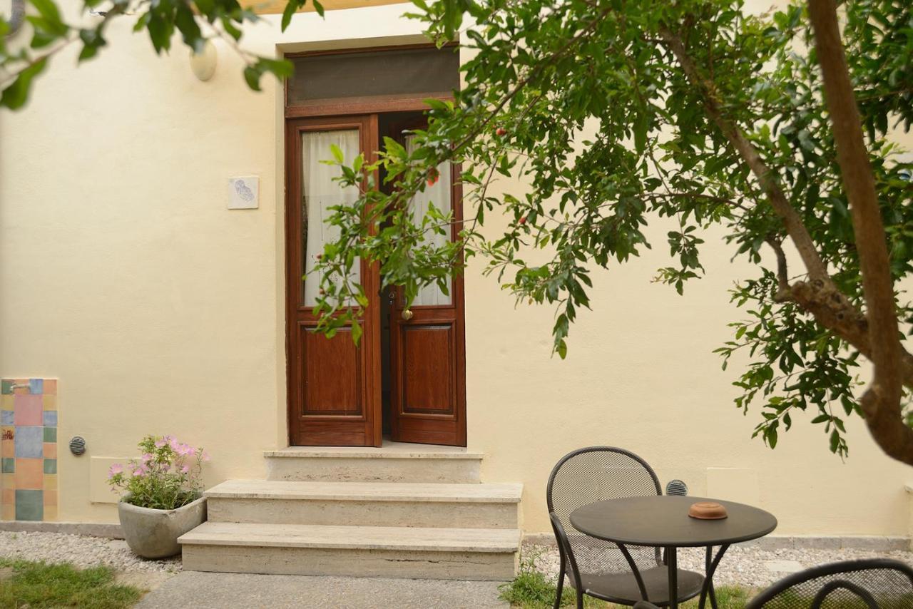 Casa Del Geco Bed & Breakfast Paestum Exterior photo