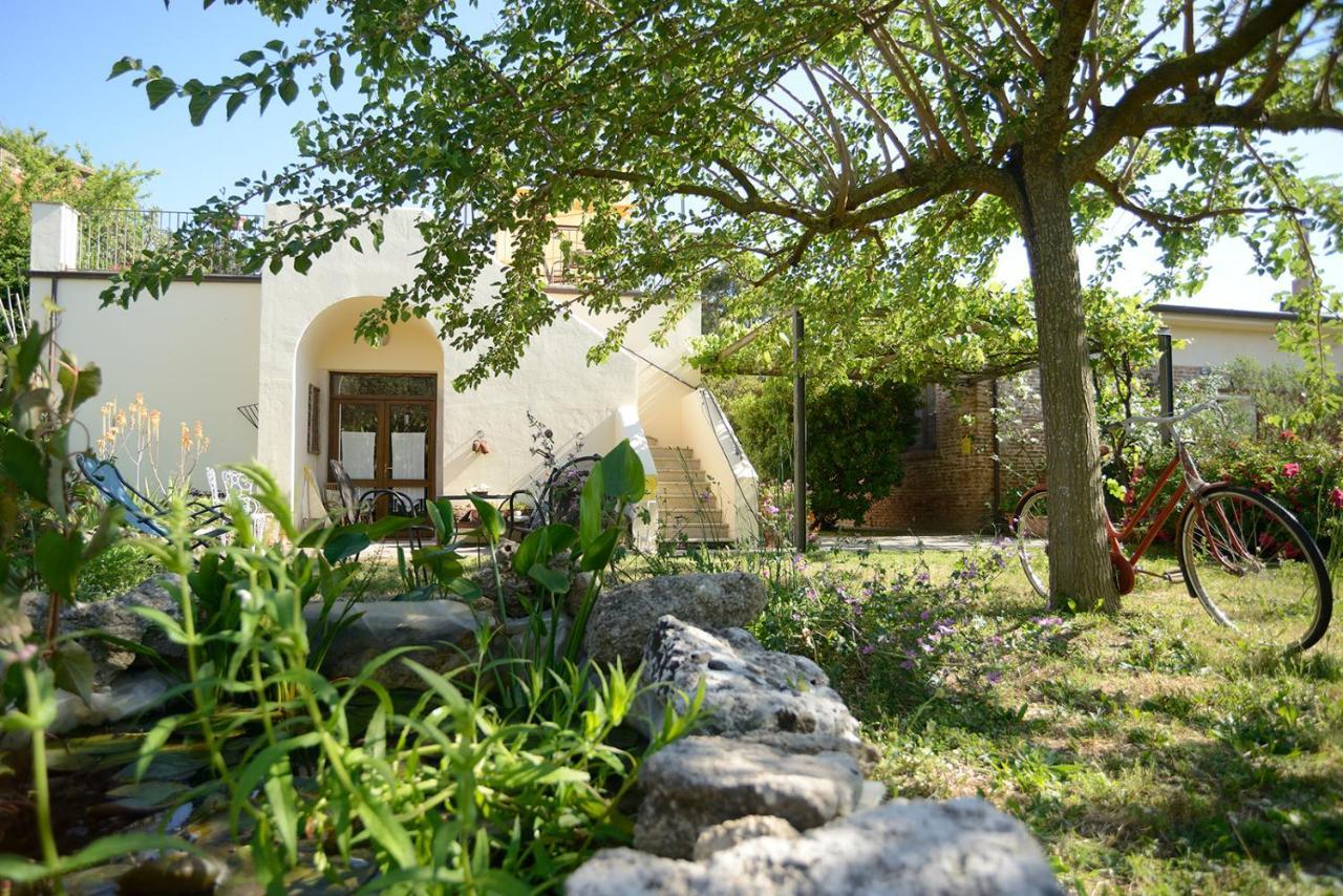 Casa Del Geco Bed & Breakfast Paestum Exterior photo